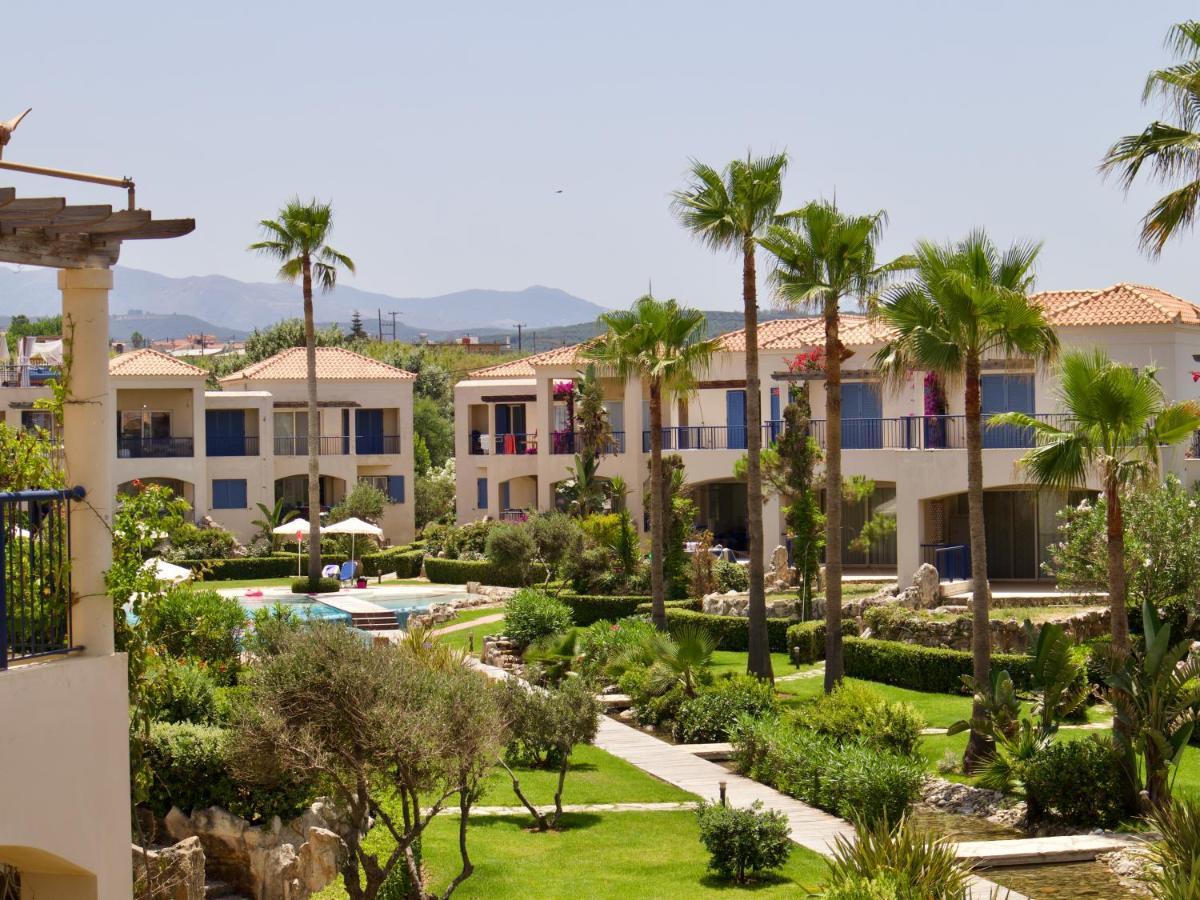 Resitour - Aphrodite Beachfront Pirgos Psilonerou 객실 사진
