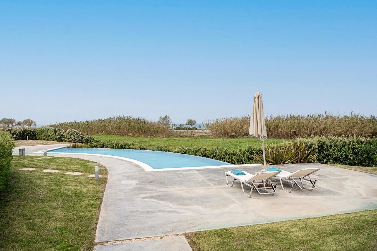 Resitour - Aphrodite Beachfront Pirgos Psilonerou 외부 사진