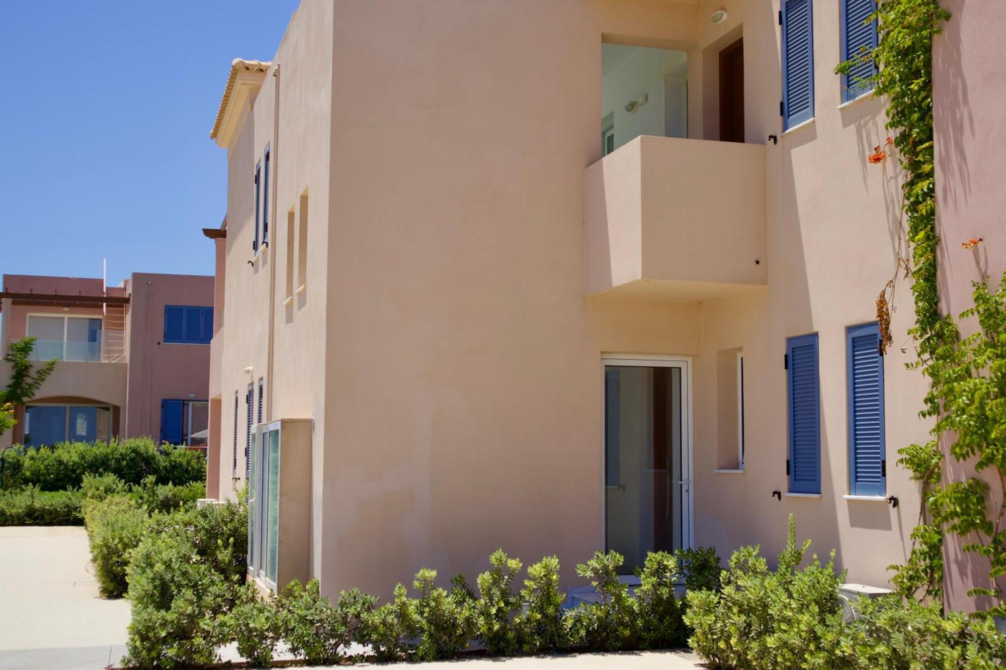 Resitour - Aphrodite Beachfront Pirgos Psilonerou 객실 사진
