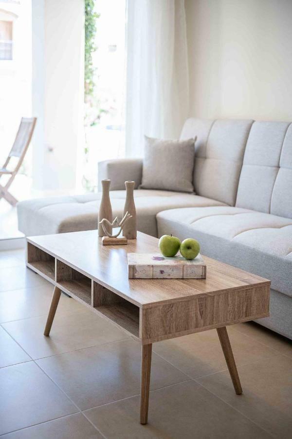 Resitour - Aphrodite Beachfront Pirgos Psilonerou 외부 사진