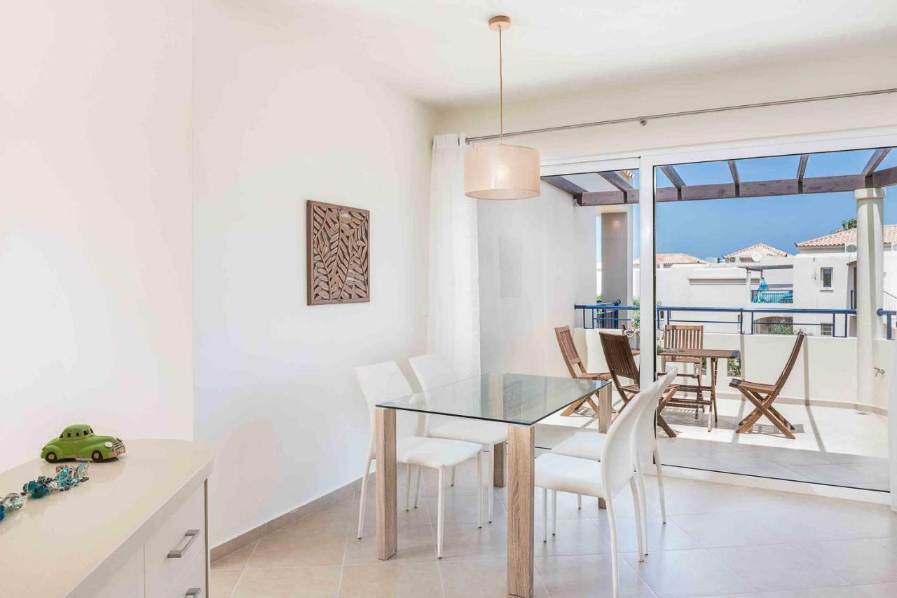 Resitour - Aphrodite Beachfront Pirgos Psilonerou 외부 사진